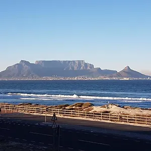 Apartment Blouberg Luxury Beachfront, Bloubergstrand