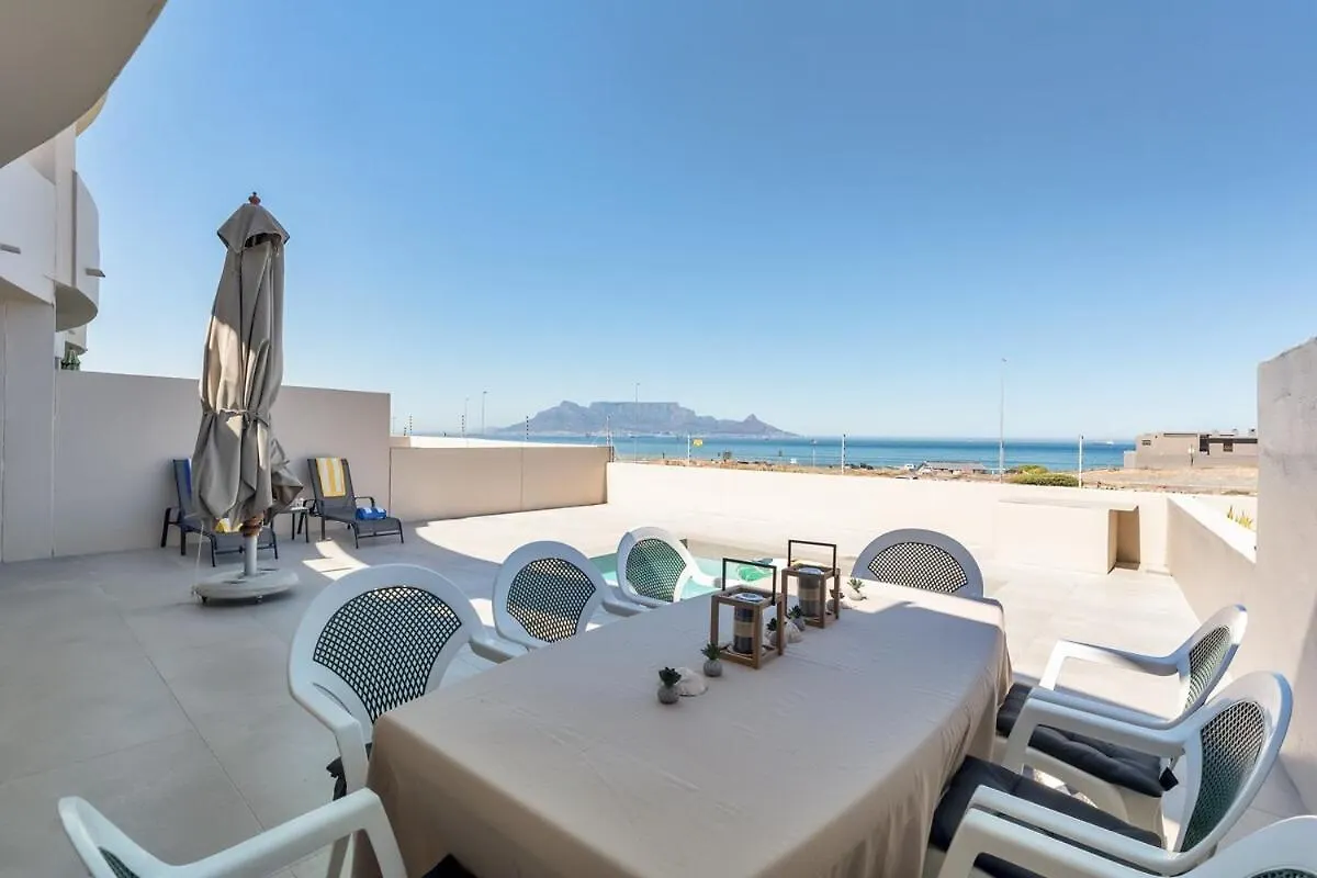 Elegant Beach Front Villa Bloubergstrand South Africa