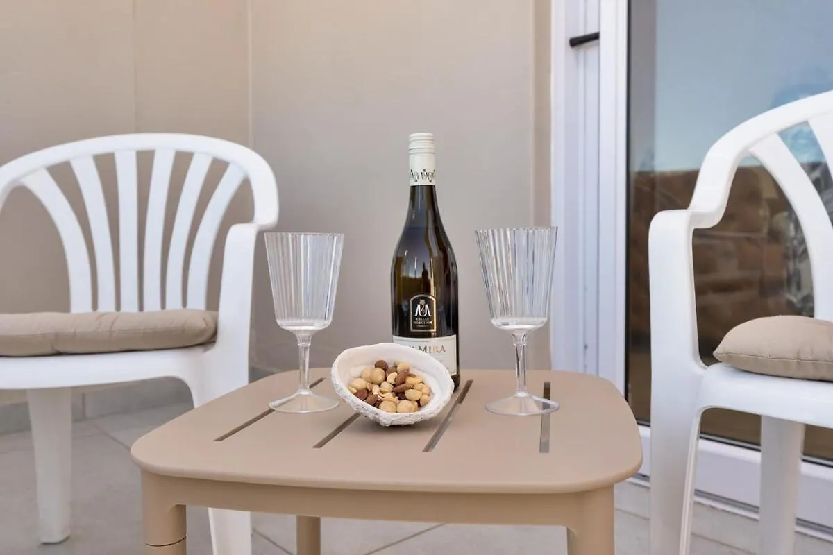 Elegant Beach Front Villa Bloubergstrand