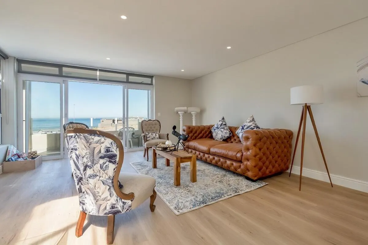 Elegant Beach Front Villa Bloubergstrand 0*,  South Africa